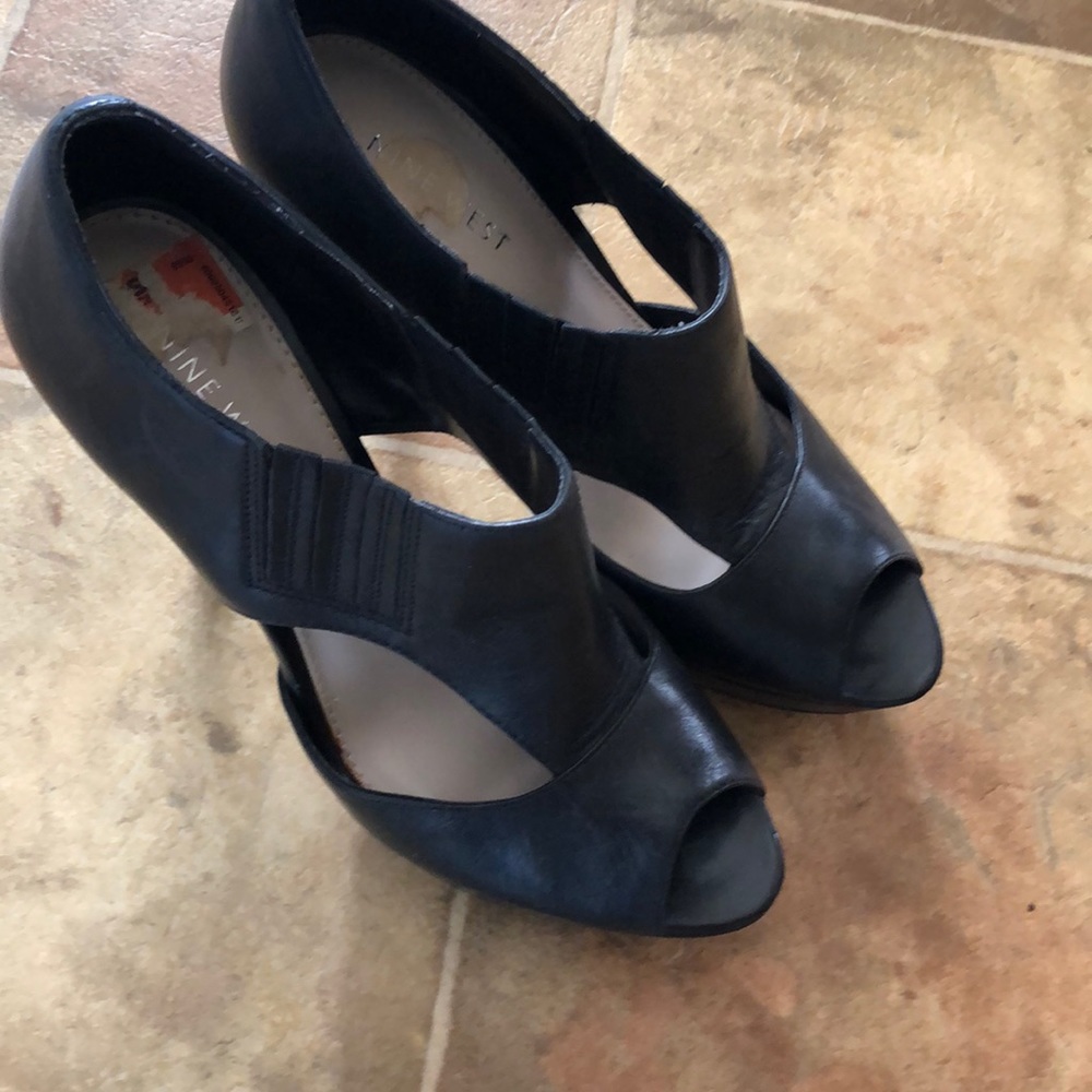 Ladies dress shoes
